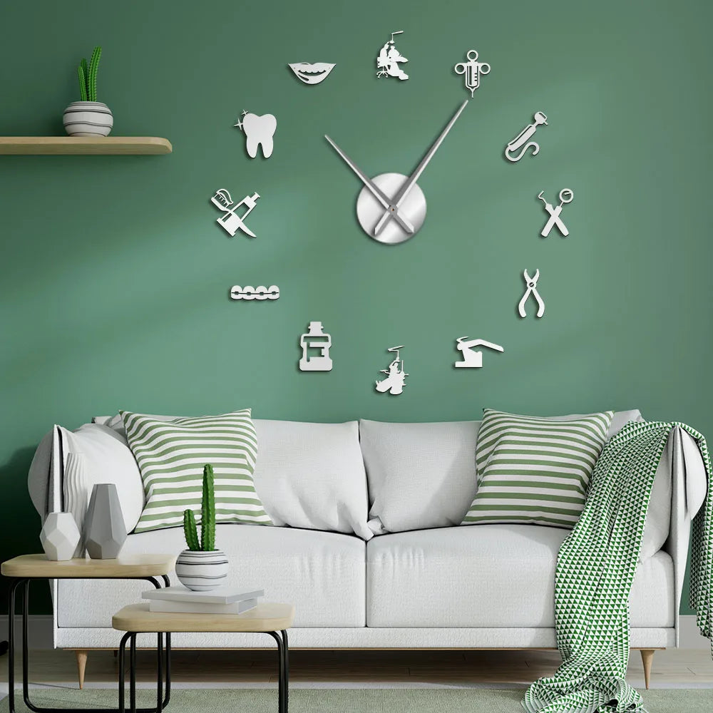 Giant wall clock for decoration