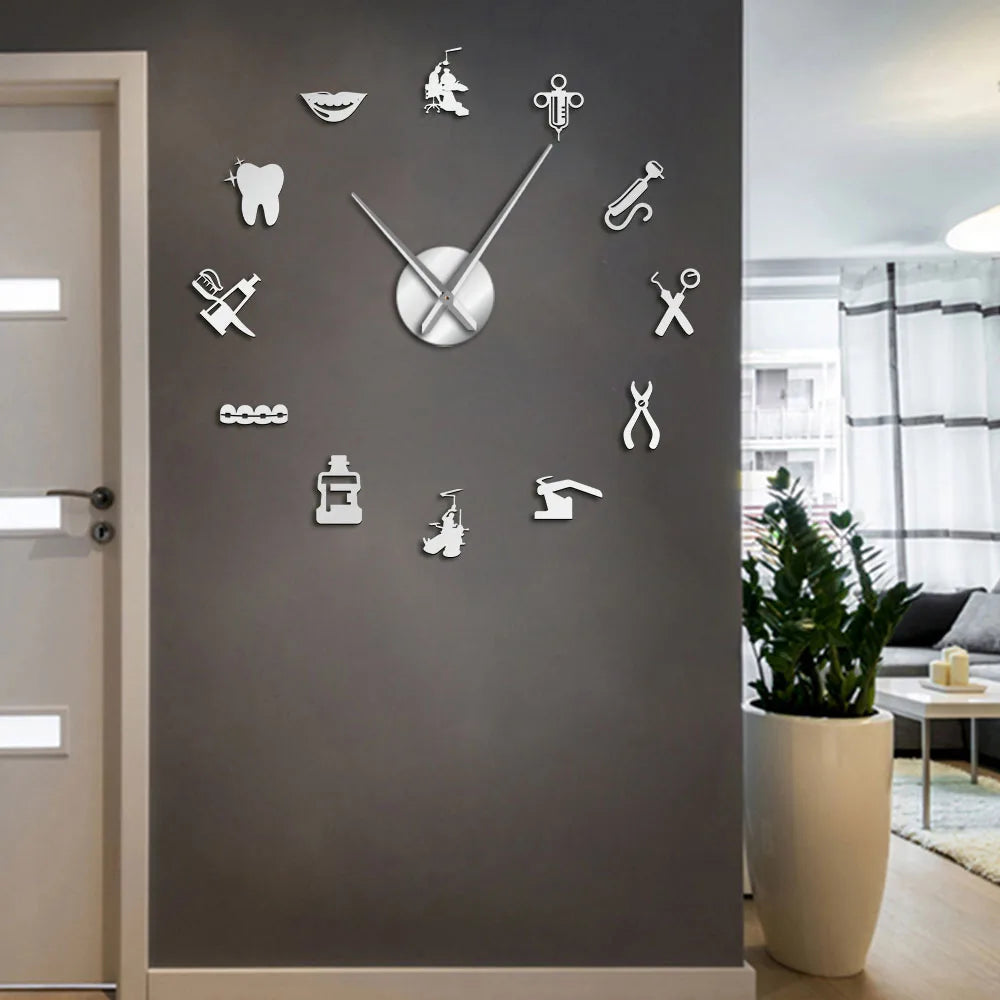 Giant wall clock for decoration