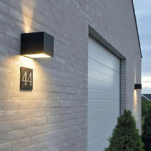 Indoor and outdoor decorative lamp